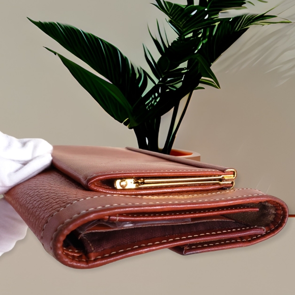 💯 Vintage Dooney & Bourke Trifold Wallet - Picture 8 of 10